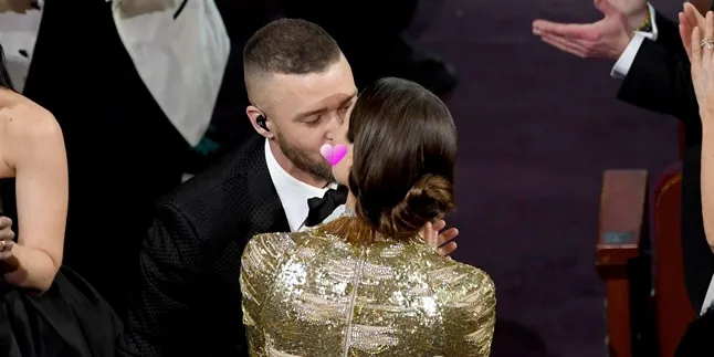 Red Carpet Oscar, Justin Timberlake Sebut Jessica Biel Sempurna Red Carpet Oscar, Justin Timberlake Sebut Jessica Biel Sempurna