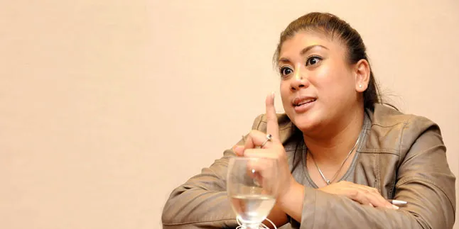 Regina Idol Kehilangan 2 Gadget di Mall