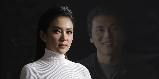 Reino Barack Beri 'Love' Untuk Syahrini, Mulai Go Public?