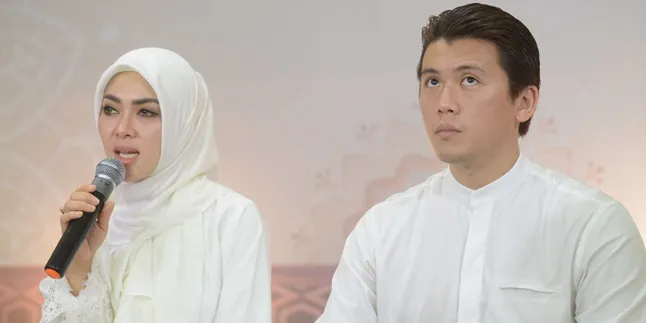 Reino Barack Posting Foto Bra di Instagram, Bukan Punya Syahrini