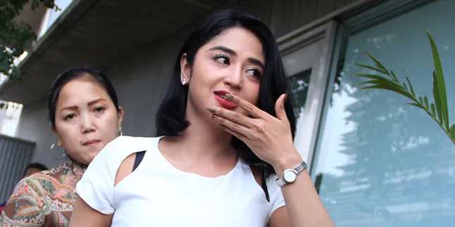 Rekaman Pengakuan Dewi Perssik Editan Program Televisi Rekaman Pengakuan Dewi Perssik Editan Program Televisi