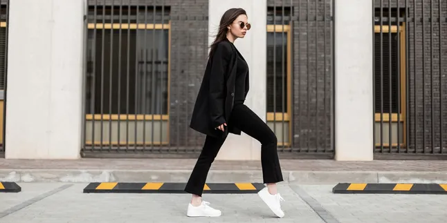 Rekomendasi 7 Koleksi Sepatu Kalcer Wajib Punya Buat Gen Z Biar OOTD Nonton Konser Makin Standout