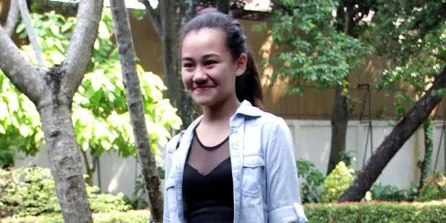Remaja Cantik, Aaliyah Massaid Pede Pamer Punggung Halus Menawan