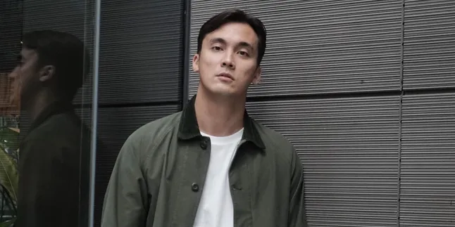 Rendy Kjarnett Ungkap Riwayat Penyakit Sang Ayah Sebelum Meninggal Dunia, Baru Bertemu Saat Usia 27 Tahun Rendy Kjarnett Ungkap Riwayat Penyakit Sang Ayah Sebelum Meninggal Dunia, Baru Bertemu Saat Usia 27 Tahun