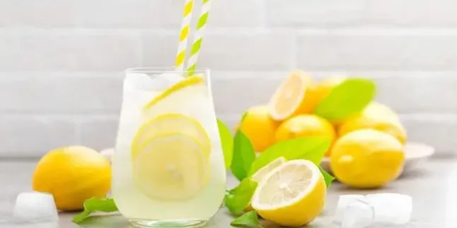 Resep Es Lemon Segar, Rahasia Ampuh Menurunkan Kolesterol dengan Mudah