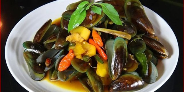 Green Mussels in Oyster Sauce ala Street Food Stalls to Seafood Restaurants: Practical, Minimal Ingredients, but the Taste is Champion