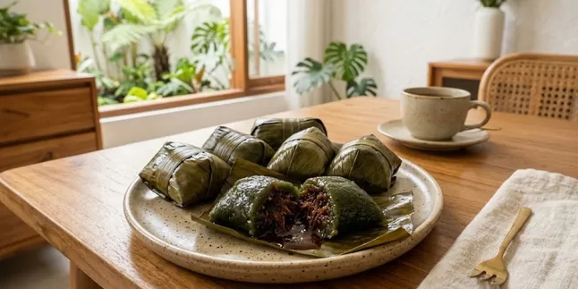 Recipe for Glutinous Rice Cake Filled with Coconut and Brown Sugar, Chewy and Sweet