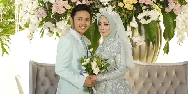 Resepsi Kedua, Intip Megahnya Dekorasi Pelaminan Ega Noviantika dan Rafly Resepsi Kedua, Intip Megahnya Dekorasi Pelaminan Ega Noviantika dan Rafly