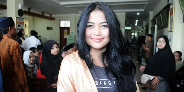 Resmi Cerai, Ovi Duo Serigala Sudah Punya Kekasih Baru? Resmi Cerai, Ovi Duo Serigala Sudah Punya Kekasih Baru?