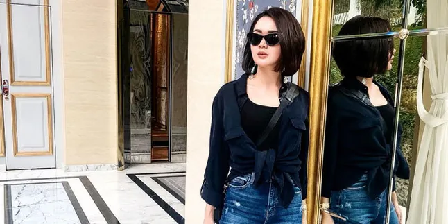 Resmi Cerai, Wika Salim Tak Mau Mengungkap Alasan Berpisah Dengan Mantan Suami