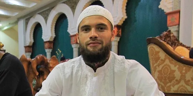 Resmi Hijrah dan Menikah, Diego Michiels Enggan Hapus Tato