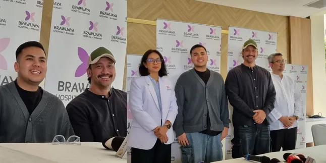 Officially a Grandfather, Tora Sudiro Relieved Grandchild Born Before Shooting Schedule
