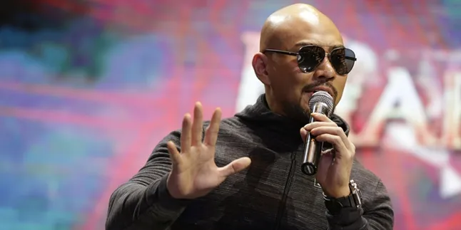 Resmi Jadi Mualaf, Deddy Corbuzier Nangis dan Ucap Alhamdulillah