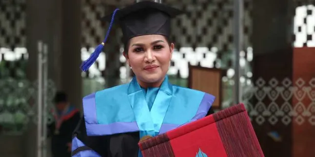 Resmi Lulus S2 dan Sudah Berhenti Nyanyi, Camel Petir Bakal Lebih Fokus ke Politik