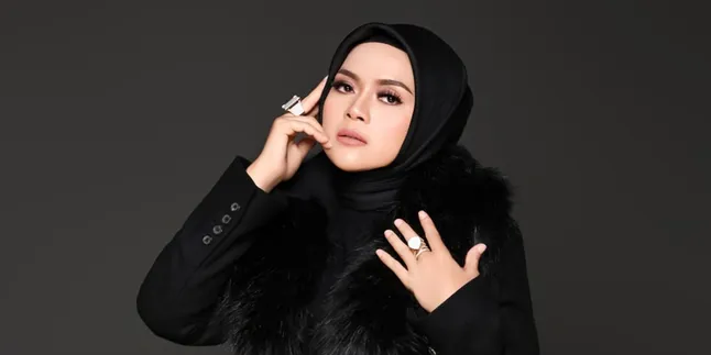 Resmi Nyaleg, Penyanyi dan produser Neng Dessy Siap Wadahi Talenta Anak Muda dari Daerah