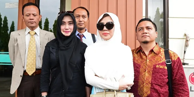 Retak Sejak Desember 2015, Bella Shofie Akhirnya Pilih Cerai Retak Sejak Desember 2015, Bella Shofie Akhirnya Pilih Cerai