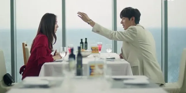 Reuni Lee Min Ho - Krystal fx di 'Legend of the Blue Sea', Lucu!