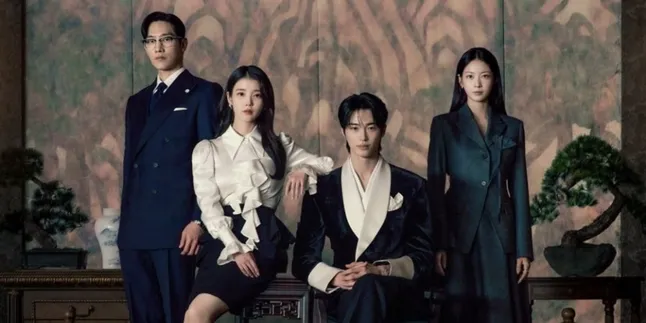 [Review] 'PERFECT CROWN' Episode 1: Dibikin Baper Couple IU & Byeon Woo Seok
