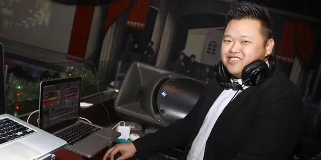 Reza Bukan Rayakan Ulang Tahun Sekaligus Rilis Single