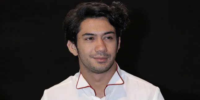 Reza Rahadian: Jadi Habibie Sesulit Ujian Masuk Perguruan Tinggi