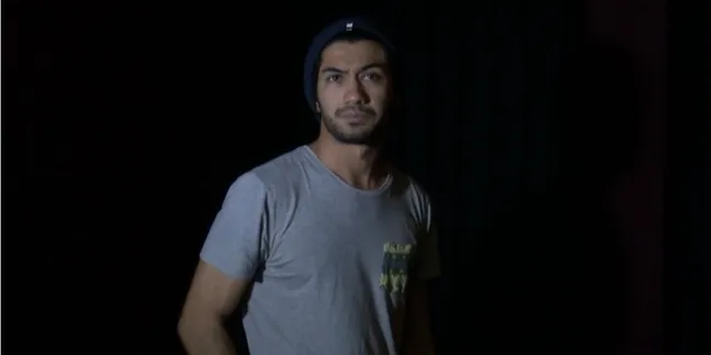 Reza Rahadian Antara Manusia dan Demit di Serial Halfworlds
