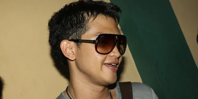 Rezky Aditya Senang Dijenguk Asmirandah