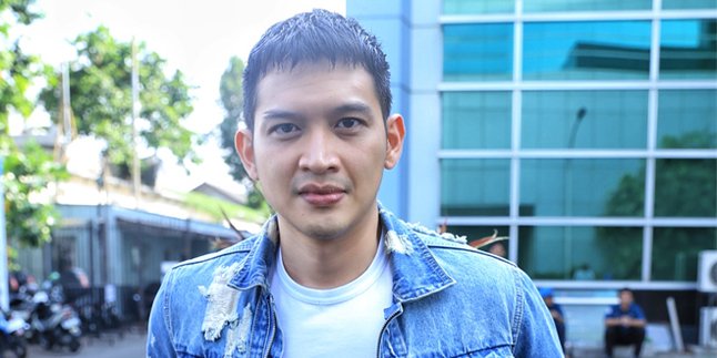 Rezky Aditya Has Met His Child, W Claims to Have Evidence