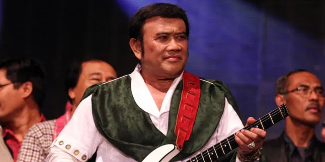 Rhoma Irama: Seni, Politik dan Agama Itu Three In One Rhoma Irama: Seni, Politik dan Agama Itu Three In One