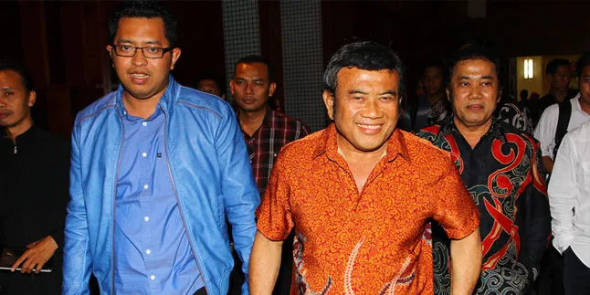 Rhoma Irama Tersenyum Tanggapi Keberadaan Rhoma Palsu Rhoma Irama Tersenyum Tanggapi Keberadaan Rhoma Palsu