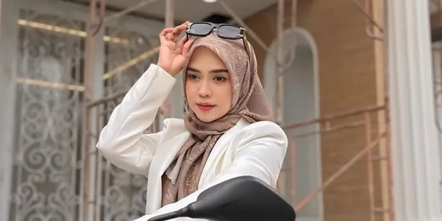 Ria Ricis Serahkan Semua ke Manajer dan Hanya Terima Gaji Bulanan Ria Ricis Serahkan Semua ke Manajer dan Hanya Terima Gaji Bulanan
