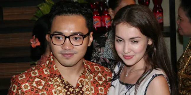 Rianti Cartwright dan Suami Nikmati Masa Berdua