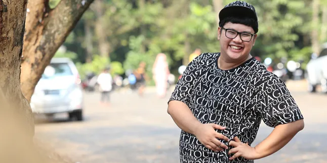 Ricky Cuaca Habiskan Momen Libur Lebaran Dengan Drama Korea