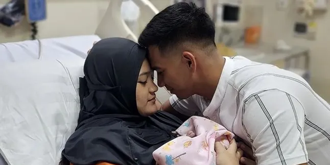 Ridho DA Bersyukur Anak Pertamanya Lahir di Tanggal Cantik Ridho DA Bersyukur Anak Pertamanya Lahir di Tanggal Cantik