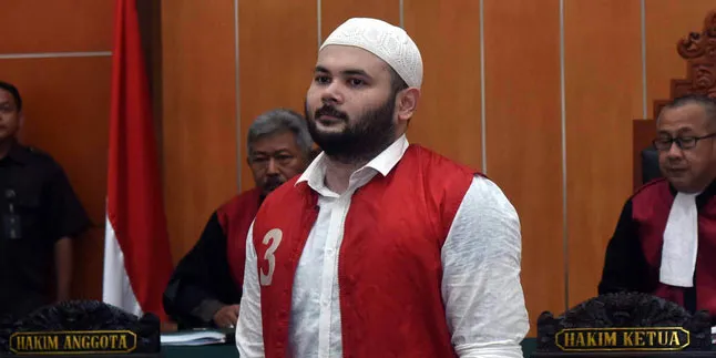 Ridho Rhoma Jalani Sidang Perdana Kasus Narkoba Ridho Rhoma Jalani Sidang Perdana Kasus Narkoba