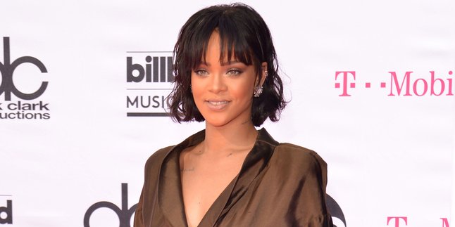 Rihanna Dikabarkan Akan Merilis 2 Album Baru