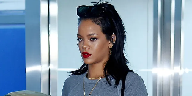 Rihanna Jadi Gadis Bond Terbaru? Rihanna Jadi Gadis Bond Terbaru?