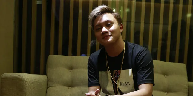Rilis Album, Ini Dia Single Pertama Yang Dipilih Oleh Rizky Febian