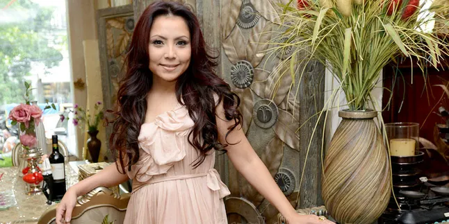 Rilis Album, Mayangsari Libatkan Melly Goeslaw Dan Anto Hoed