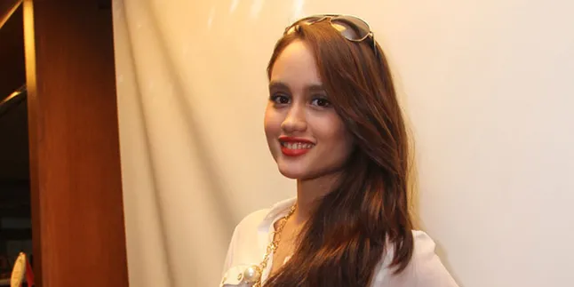 Rilis 'All of My Life', Cinta Laura Jajal Teknik Falsetto