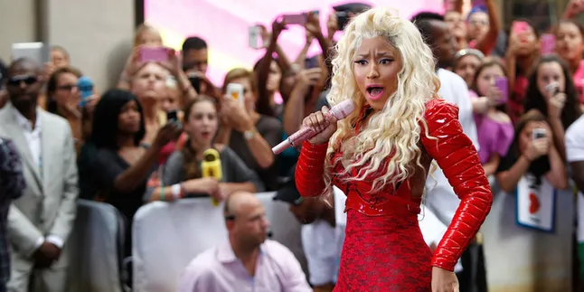 Rilis Ananconda, Nicki Minaj Berpose Seksi