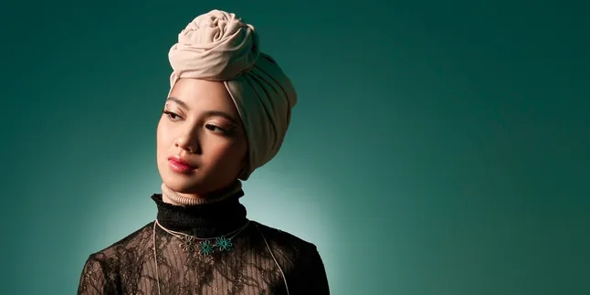 Rilis Single 'Salah Waktu', Maira Muthma Ingatkan Soal Jangan Buru-Buru Jatuh Cinta