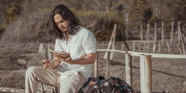 Rilis Single 'Selamat Pagi Malam', Trio Wijaya Tulis Lirik Unik dan Menggelitik Rilis Single 'Selamat Pagi Malam', Trio Wijaya Tulis Lirik Unik dan Menggelitik