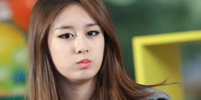 Rilis Teaser Debut Solo, Jiyeon T-Ara Pamer Kaki Balet