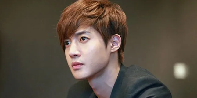 Rilis Teaser MV Jepang 'Tonight', Kim Hyun Joong Tampil Keren