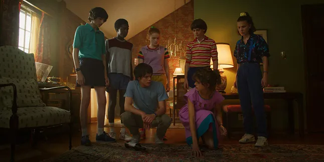 Rilis Teaser Pendek, Serial 'STRAGER THINGS' Ungkap Tanggal Tayang Season Ketiga Rilis Teaser Pendek, Serial 'STRAGER THINGS' Ungkap Tanggal Tayang Season Ketiga
