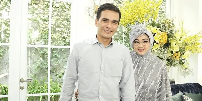 Rina Gunawan dan Teddy Syach Tak Mau Ikut Campur Soal Tsania Marwa - Atalarik Syach