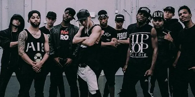 Ringa Linga, Taeyang Menggebrak Lewat Dance Penuh Tenaga