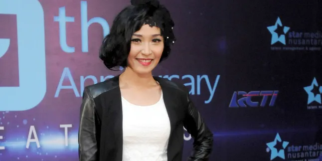 Rinni Lempar Single 'Oh Baby' di Radio Kemarin