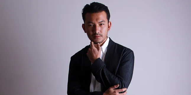 Rio Dewanto Garap Film Bersama Mertua