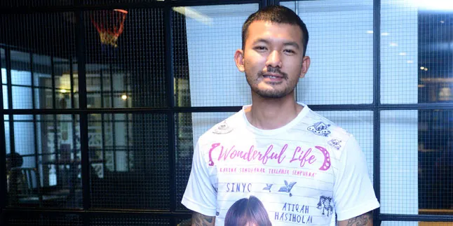 Rio Dewanto Ungkap Alasan Produseri Film Atiqah Hasiholan